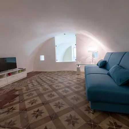 Cristina's Family House