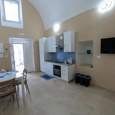 Cristina's Family House غالّيبولي