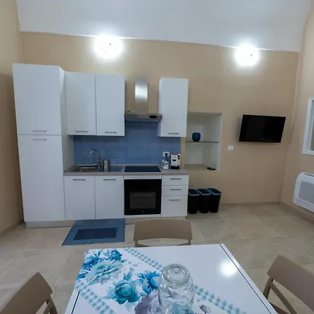 Cristina's Family House * غالّيبولي